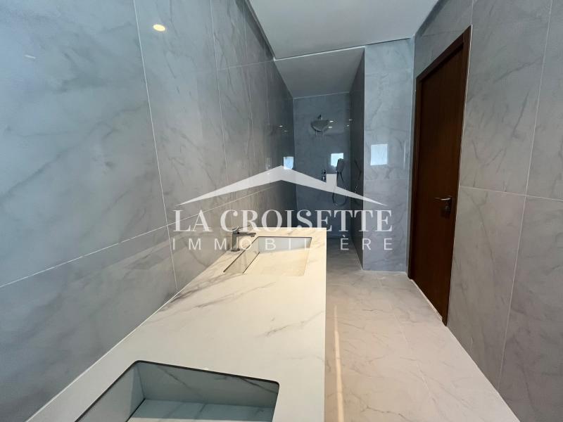 Villa S+3 avec piscine et jardin à Gammarth